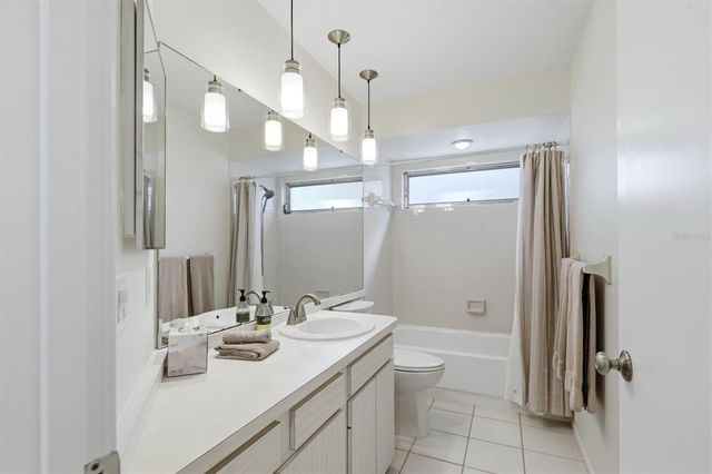 6519 WATERFORD CIRCLE, Sarasota, FL 34238