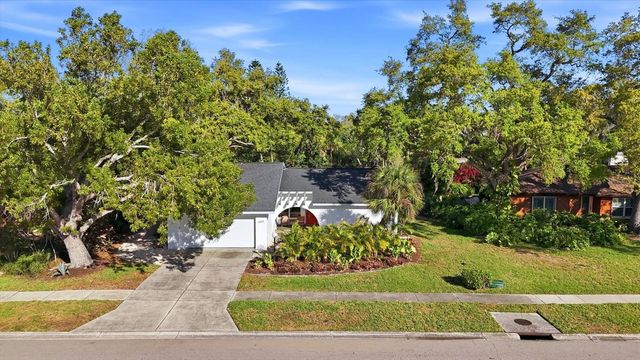 6519 WATERFORD CIRCLE, Sarasota, FL 34238
