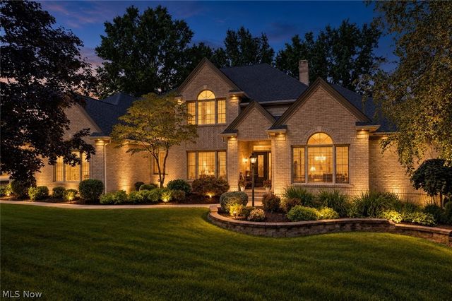 2912 Ironwood Drive, Akron, OH 44312