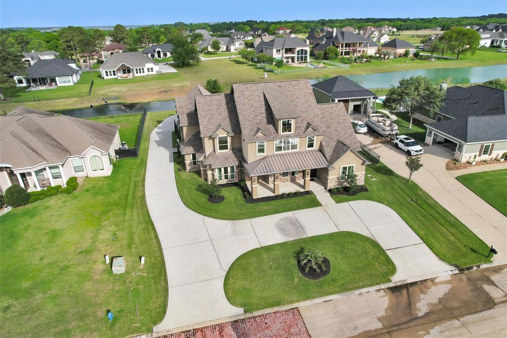 10887 Decatur Street, Willis, TX 77318