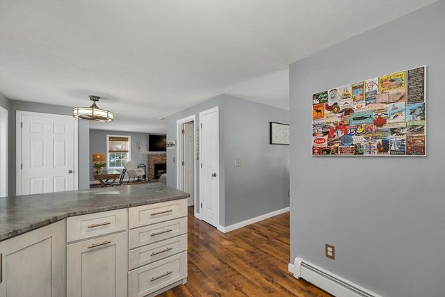 2 Celeste Terrace, Sandown, NH 03873