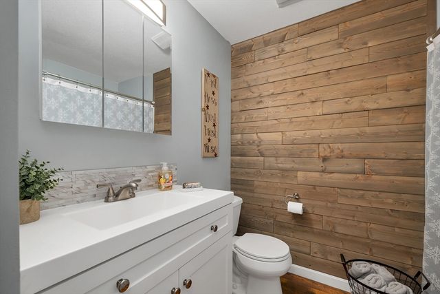 2 Celeste Terrace, Sandown, NH 03873