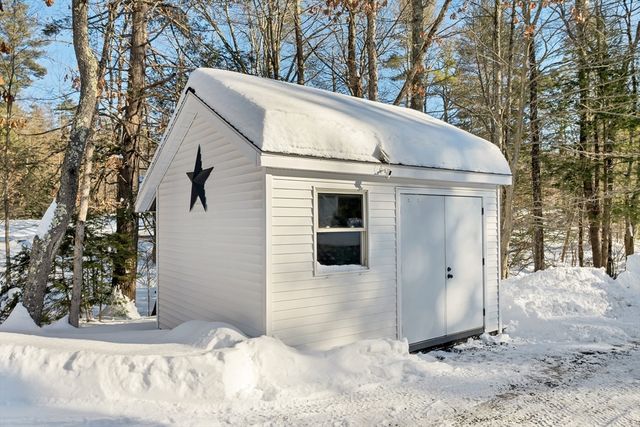 2 Celeste Terrace, Sandown, NH 03873