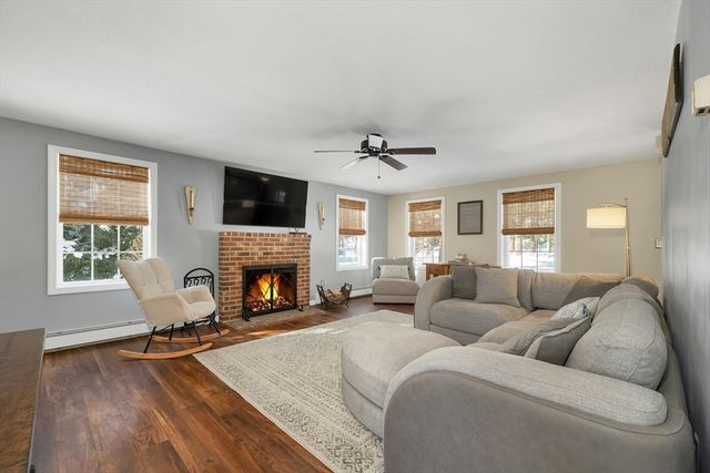 2 Celeste Terrace, Sandown, NH 03873