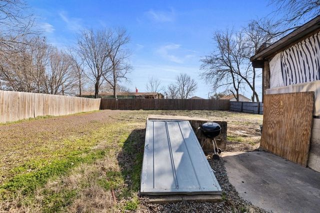 210 N Main Street, Blue Ridge, TX 75424