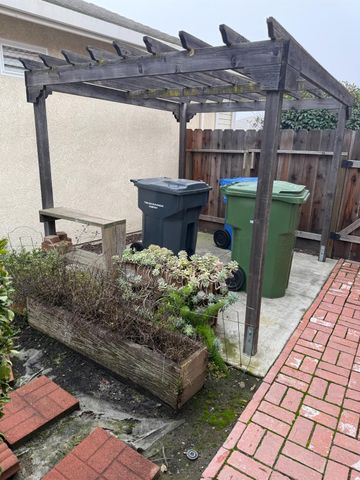 3350 Spring Garden Dr, Turlock, CA 95382