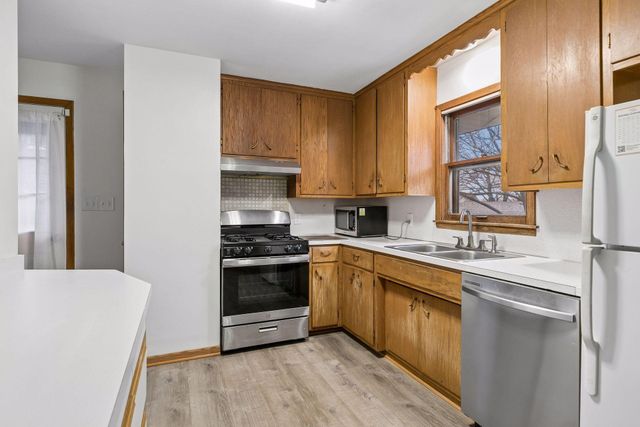 2637 5th Avenue E, North Saint Paul, MN 55109