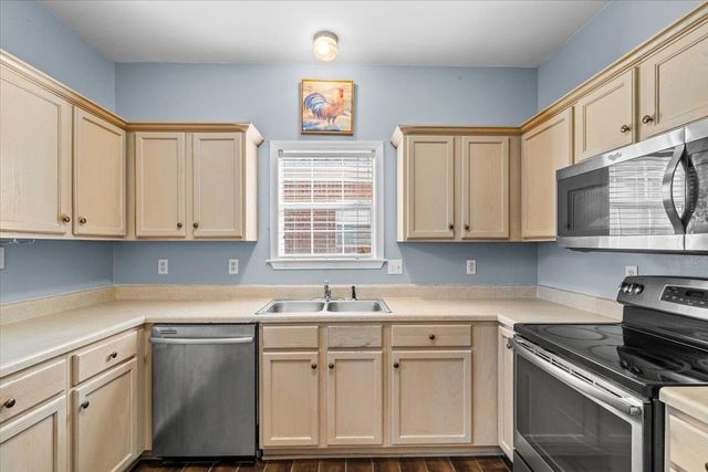 10443 KENSINGTON CIR, Collierville, TN 38017