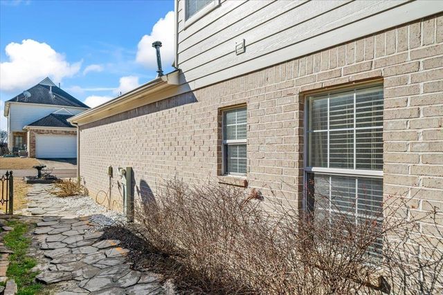 10443 KENSINGTON CIR, Collierville, TN 38017