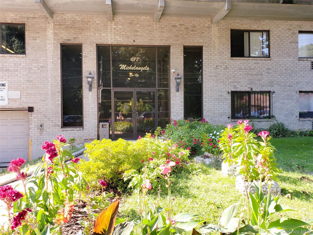 687 Bronx River Road 1J, Yonkers, NY 10704 — photo 2