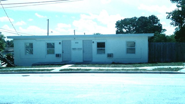 900 W 9th Street, Riviera Beach, FL 33404