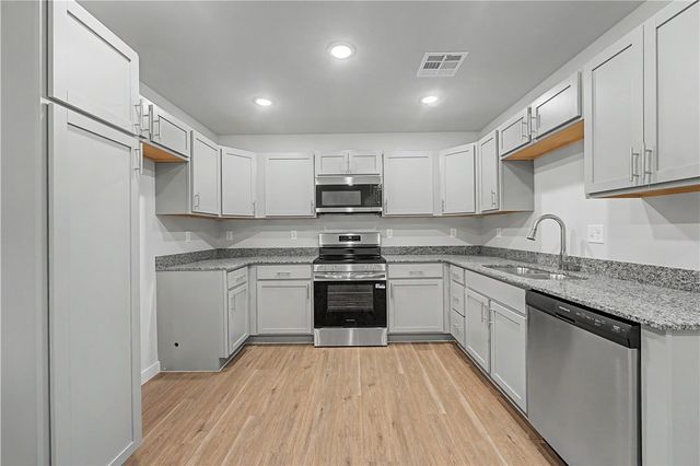 6605 & 6607 NW Altus Street, Bentonville, AR 72713