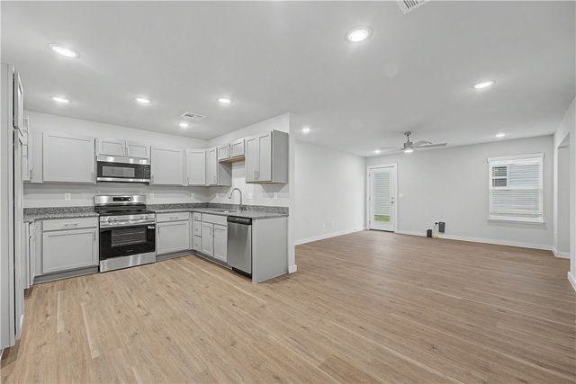 6605 & 6607 NW Altus Street, Bentonville, AR 72713