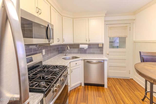 41 Mountainview Avenue, Albany, NY 12208