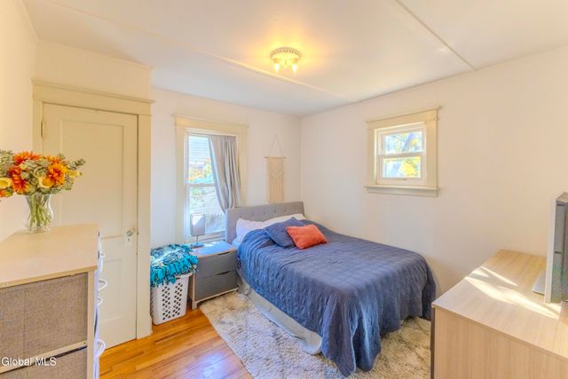 41 Mountainview Avenue, Albany, NY 12208