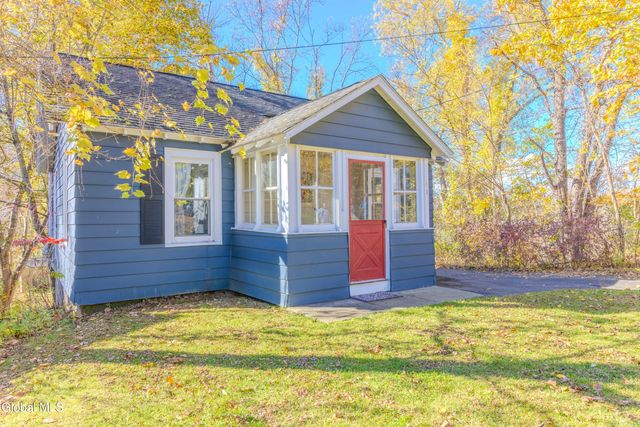 41 Mountainview Avenue, Albany, NY 12208