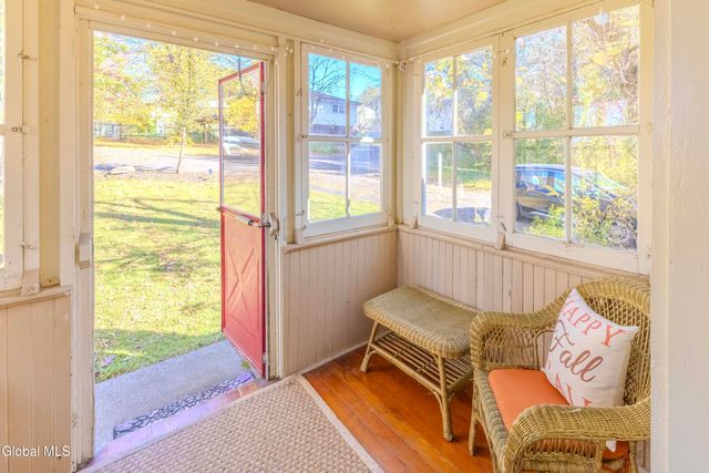 41 Mountainview Avenue, Albany, NY 12208