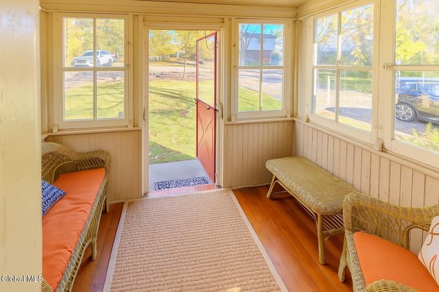 41 Mountainview Avenue, Albany, NY 12208