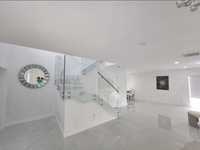 9706 NW 51st Terrace, Doral, FL 33178