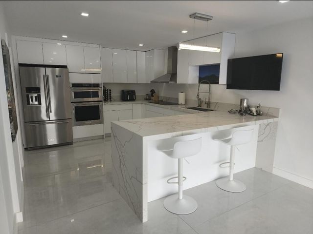 9706 NW 51st Terrace, Doral, FL 33178
