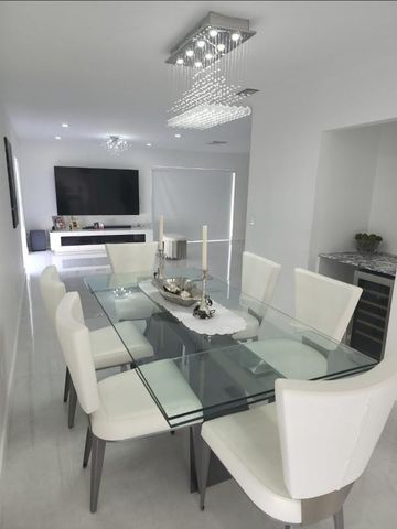9706 NW 51st Terrace, Doral, FL 33178