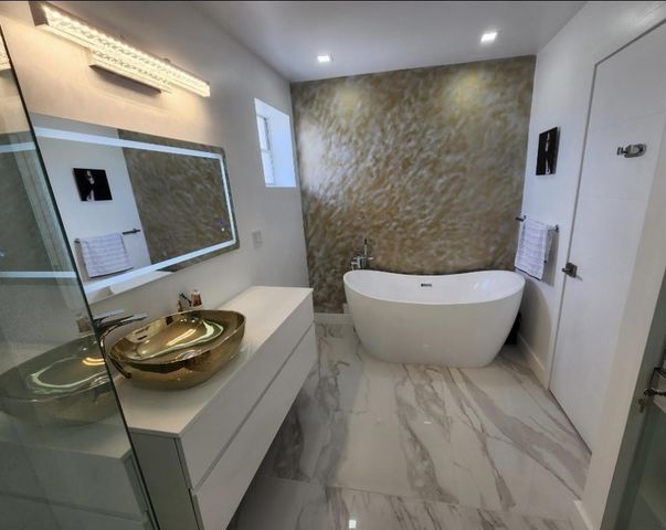 9706 NW 51st Terrace, Doral, FL 33178