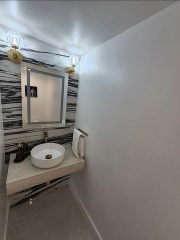 9706 NW 51st Terrace, Doral, FL 33178