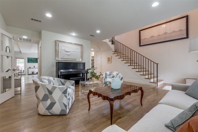 2829 Dyer Street, University Park, TX 75205