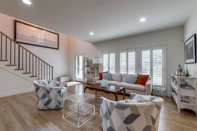 2829 Dyer Street, University Park, TX 75205