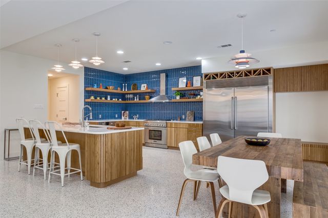 2829 Dyer Street, University Park, TX 75205