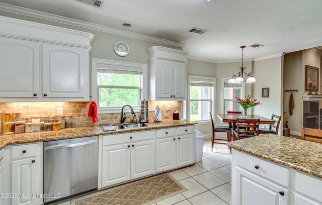 127 Eastside Drive, Brandon, MS 39047