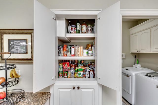 127 Eastside Drive, Brandon, MS 39047