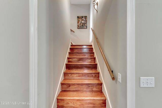 127 Eastside Drive, Brandon, MS 39047