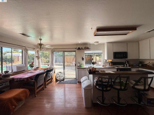 1107 Yerba Buena Rd, San Jose, CA 95121