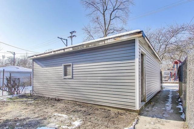 5716 S May Street, Chicago, IL 60621