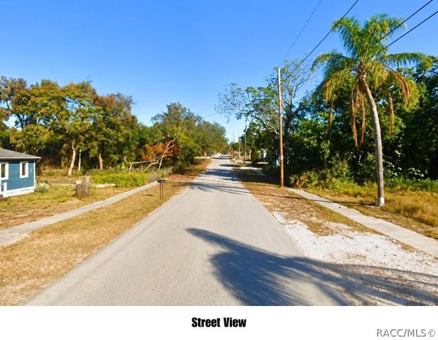 1987 PARK Avenue, Tarpon Springs, FL 34689
