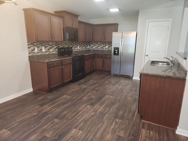 2218 Regatta Lane, Texas City, TX 77568
