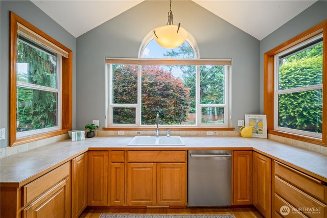 4435 9th Avenue NW, Olympia, WA 98502