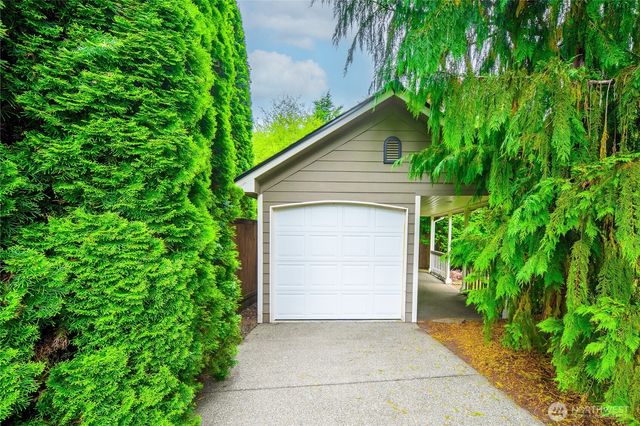 4435 9th Avenue NW, Olympia, WA 98502