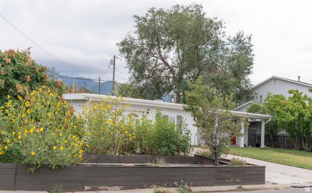 10381 S ZINNIA WAY, White City, UT 84094 — photo 3