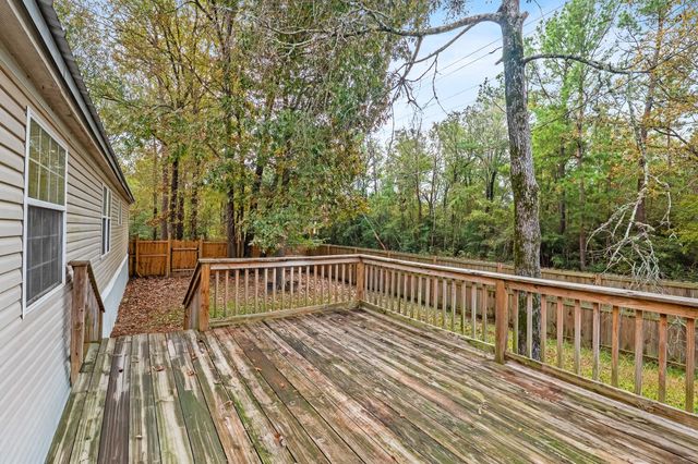 950 W Woodland Shores Drive, Point Blank, TX 77364