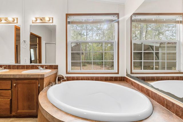 950 W Woodland Shores Drive, Point Blank, TX 77364