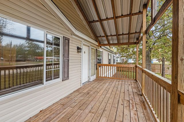 950 W Woodland Shores Drive, Point Blank, TX 77364