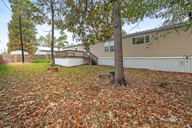 950 W Woodland Shores Drive, Point Blank, TX 77364