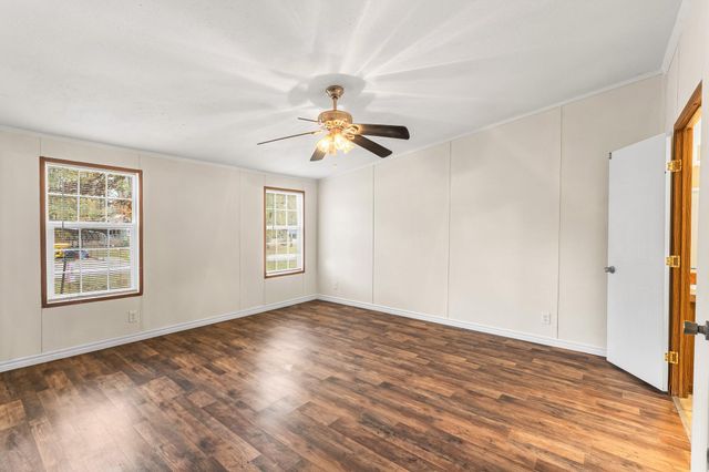 950 W Woodland Shores Drive, Point Blank, TX 77364