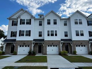 9423 Sun Fountain Drive, Summerville, SC 29485