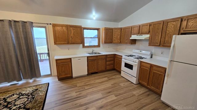 5688 Galbraith Line Road, Croswell, MI 48422