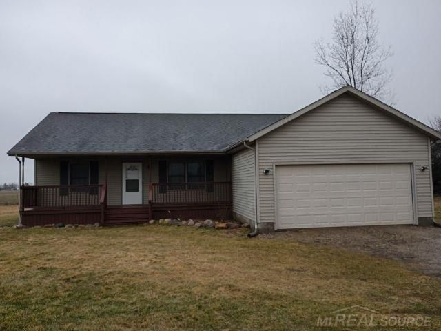 5688 Galbraith Line Road, Croswell, MI 48422