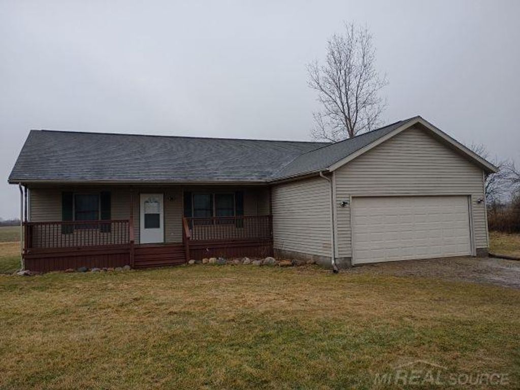 5688 Galbraith Line Road, Croswell, MI 48422