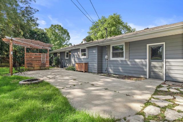 8626 N 62nd STREET, Brown Deer, WI 53223